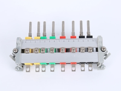 HH2018B三相鋁合金下出線(xiàn)表座（6滑塊：150、155MM孔距，8滑塊：165、180、200MM孔距，M8螺桿）